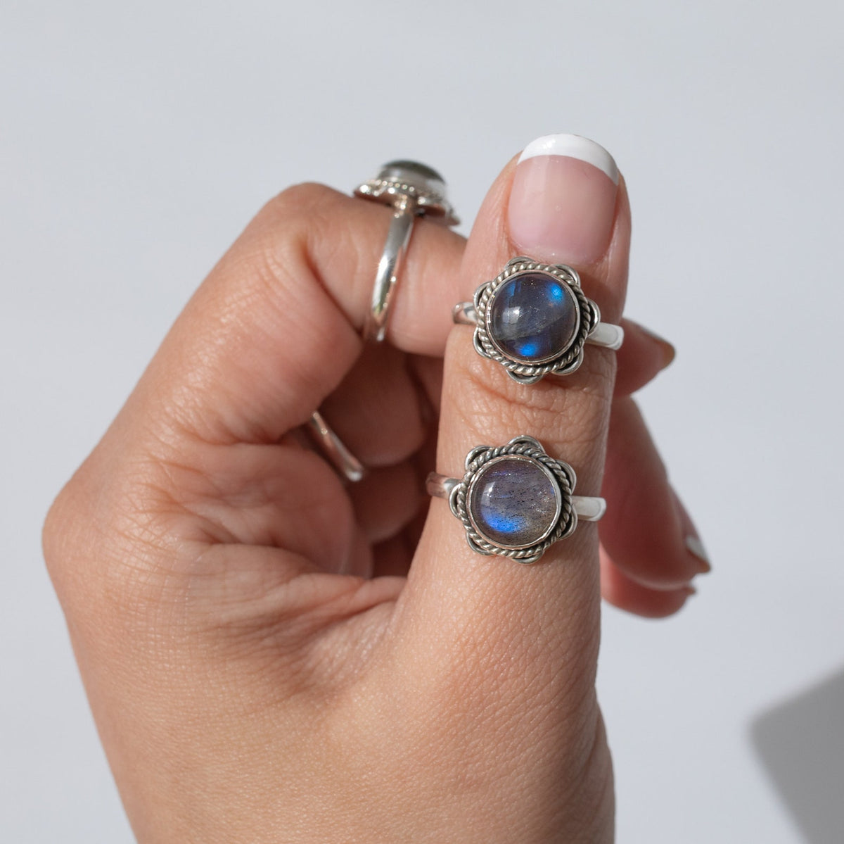 Labradorite Ring - Round Stone Sterling Silver Ring