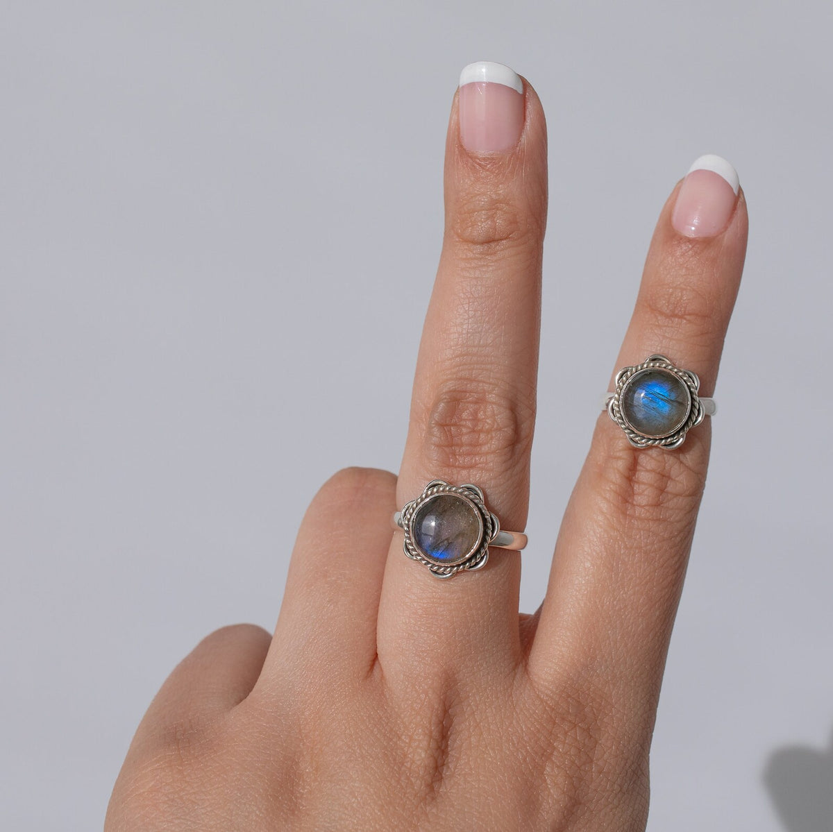 Labradorite Ring - Round Stone Sterling Silver Ring